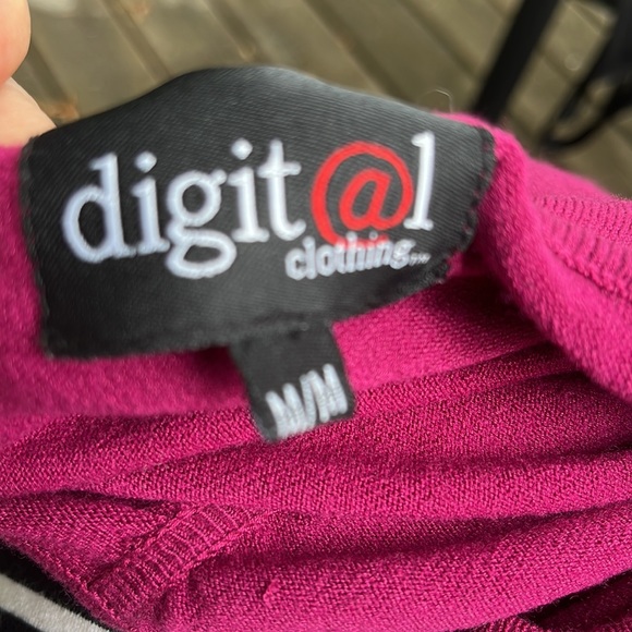 Knit Halter Dress With Side Rouching and Sequence Front Swtailing - Picture 8 of 9